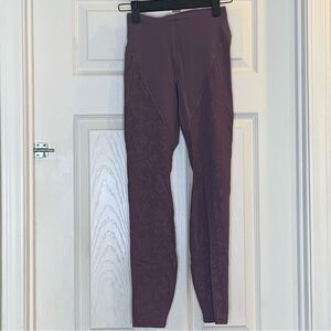 Lululemon lab Embossed Nulu Yoga Tight 25" Tracer Print Dusty Amethyst Multi